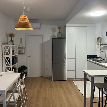 Apartamento Turistico Damajuana Parking Free Espartinas Exterior photo