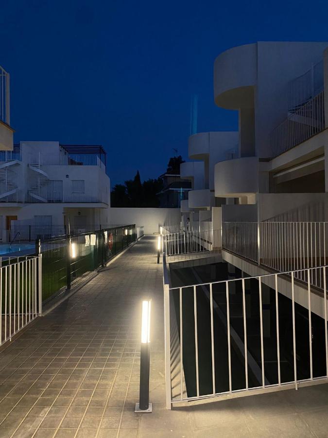 Apartamento Turistico Damajuana Parking Free Espartinas Exterior photo