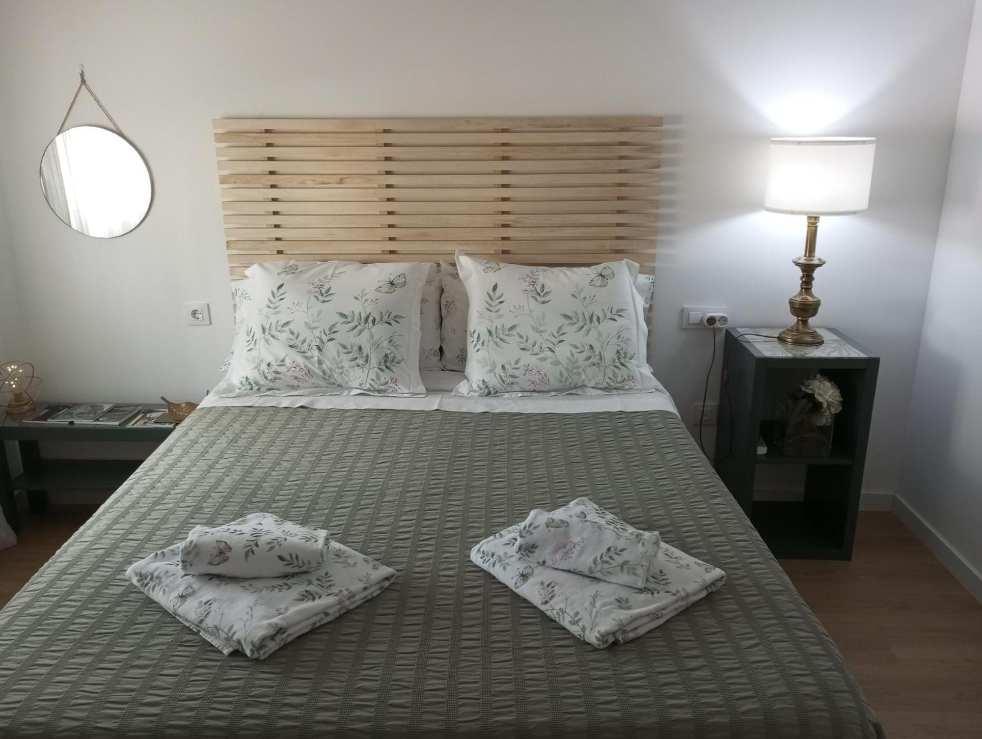 Apartamento Turistico Damajuana Parking Free Espartinas Exterior photo