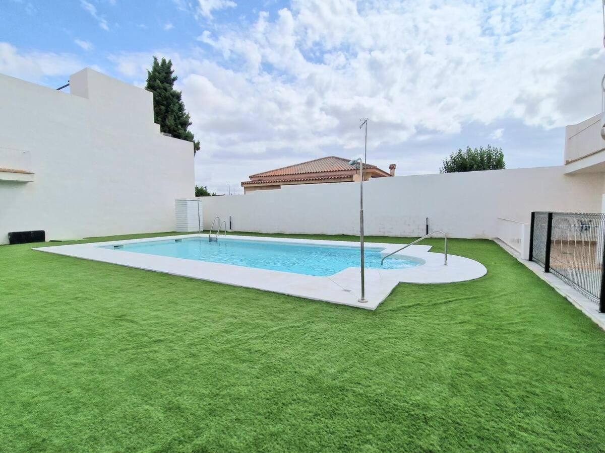Apartamento Turistico Damajuana Parking Free Espartinas Exterior photo